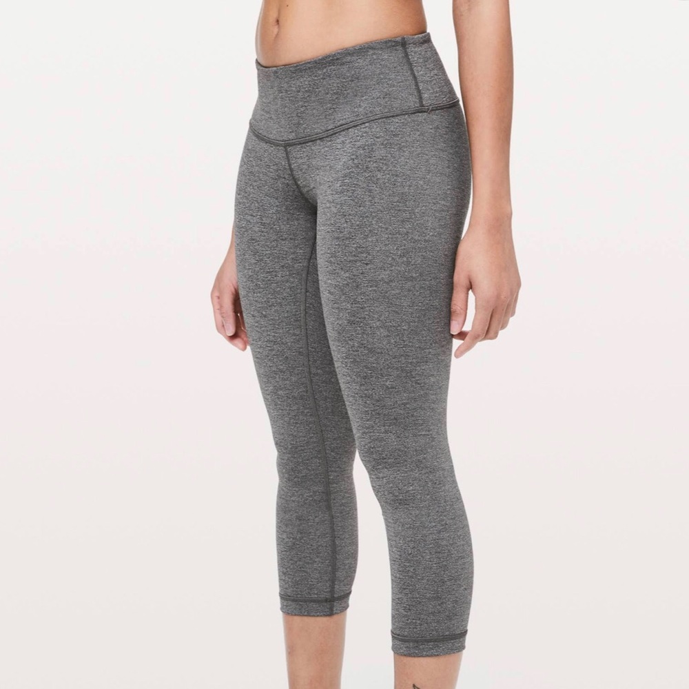 LuluLemon Wunder Under crop